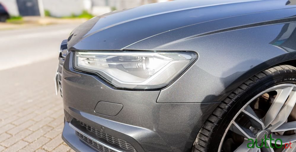 2016' Audi A6 Avant photo #2