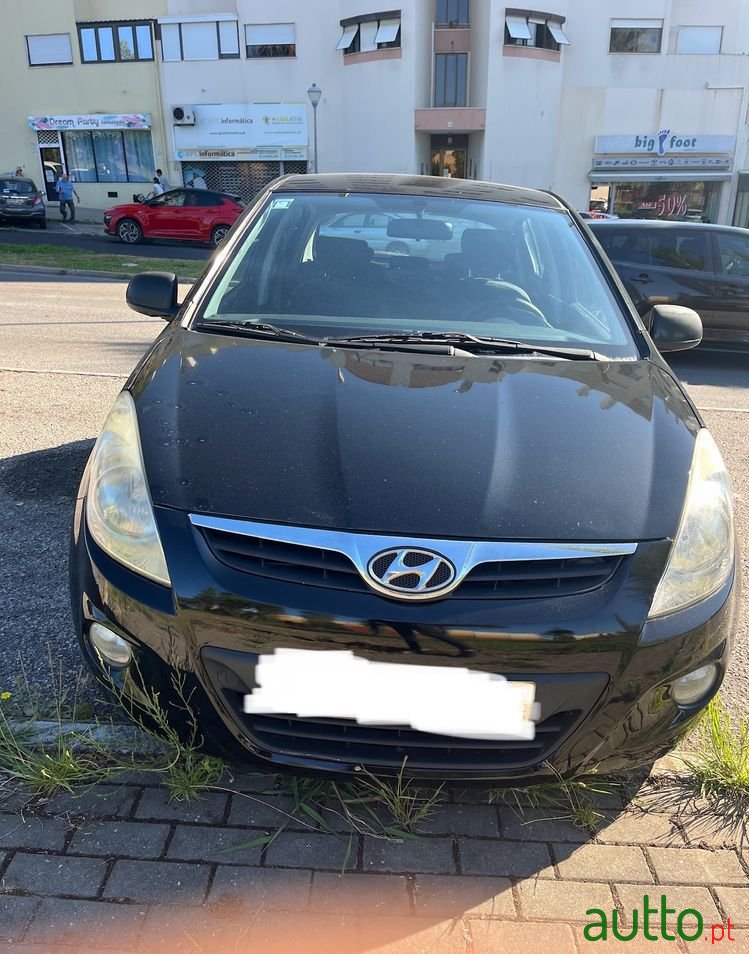 2010' Hyundai i20 photo #2