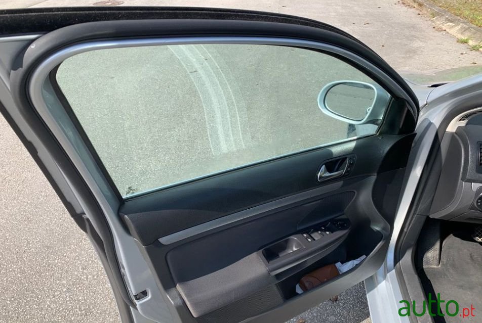 2008' Volkswagen Golf Variant photo #1