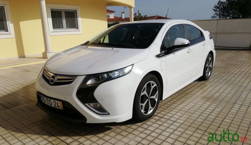 2012' Opel Ampera photo #1