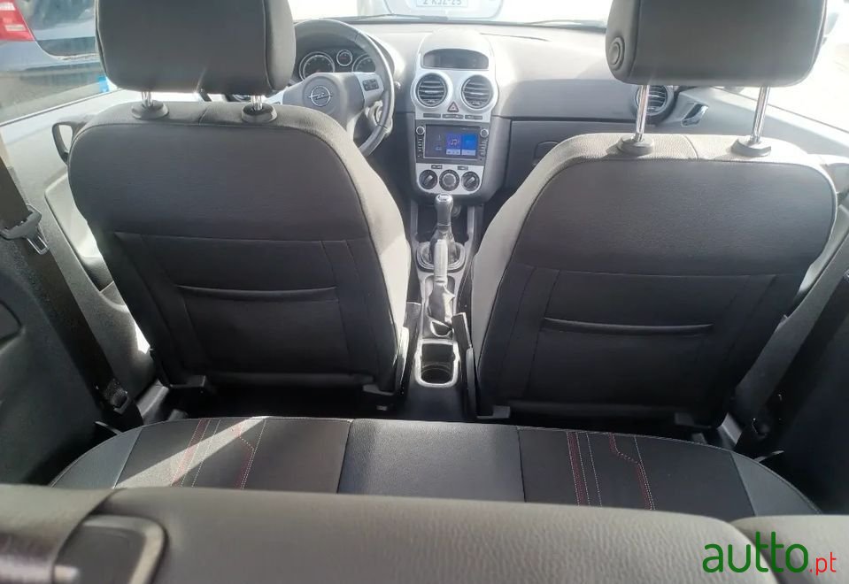 2012' Opel Corsa photo #5