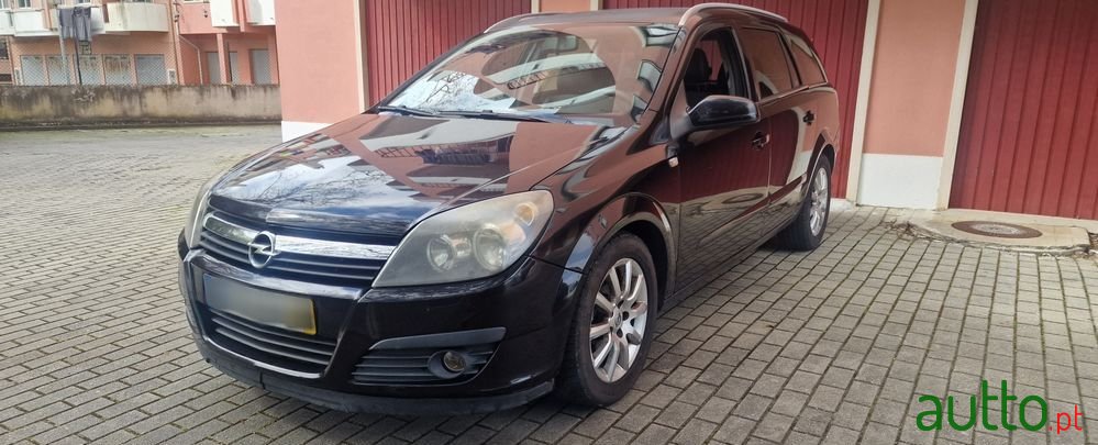 2006' Opel Astra Caravan photo #1