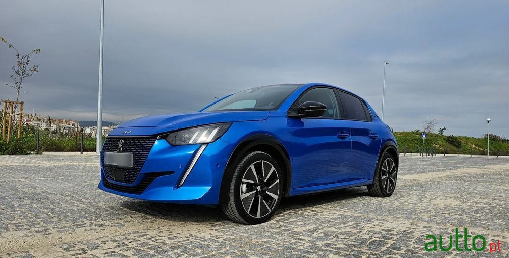 2021' Peugeot e-208 Gt photo #4