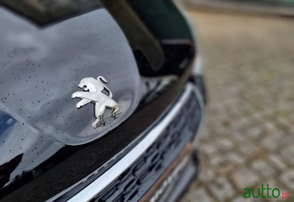 2013' Peugeot 208 photo #4