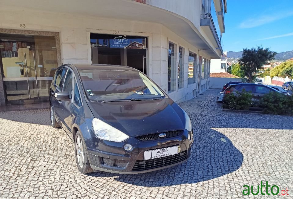 2009' Ford S-Max photo #2
