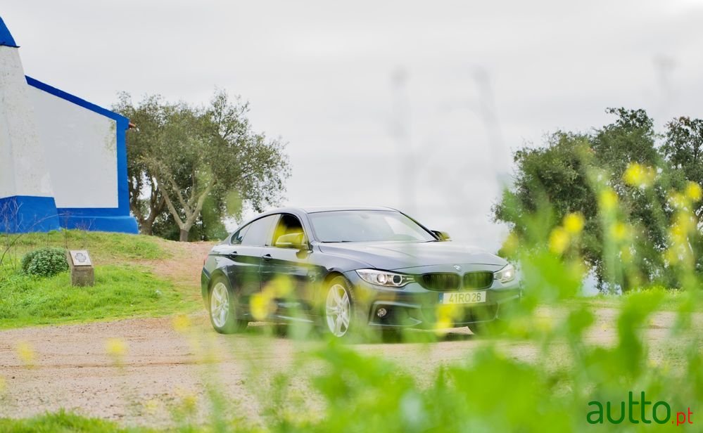 2016' BMW Série 4 D Pack M Auto photo #3