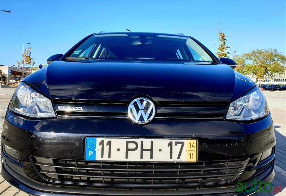 2014' Volkswagen Golf Variant photo #2