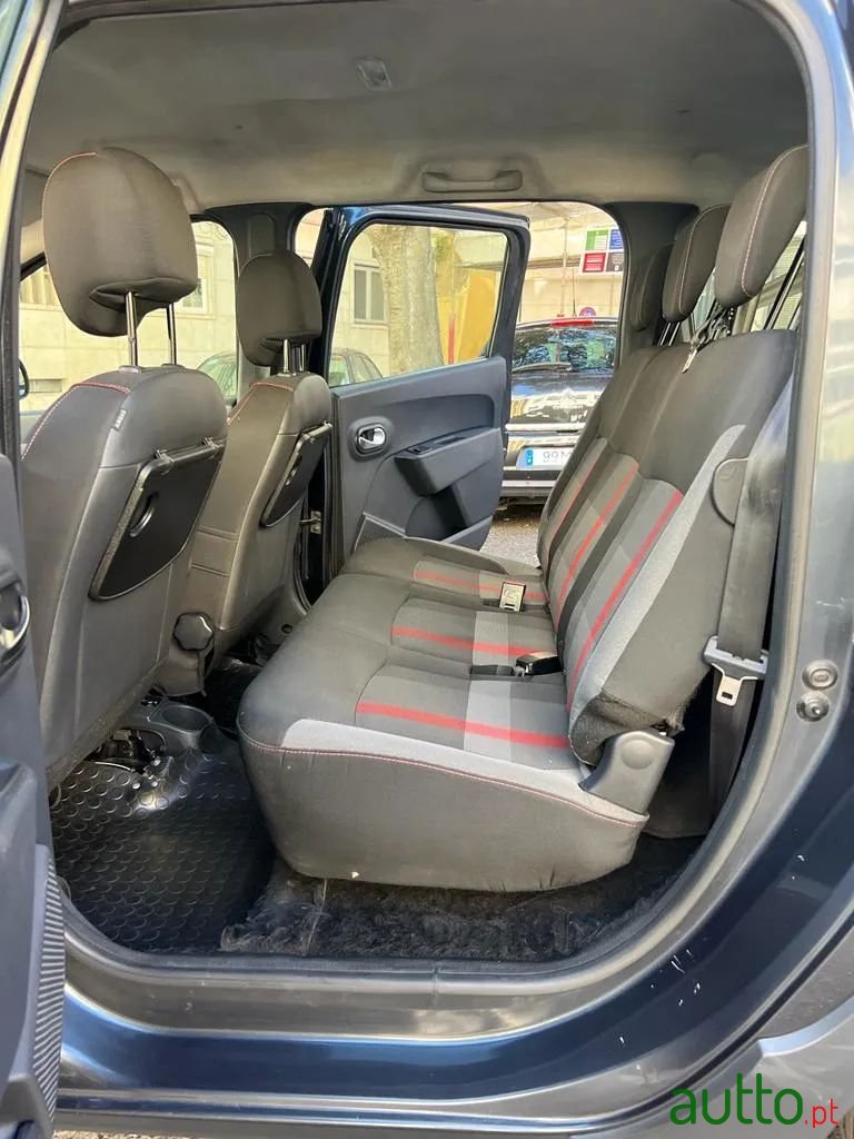 2019' Dacia Lodgy photo #4