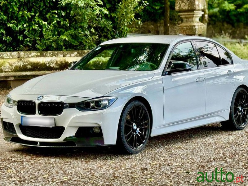 2013' BMW 320 photo #5