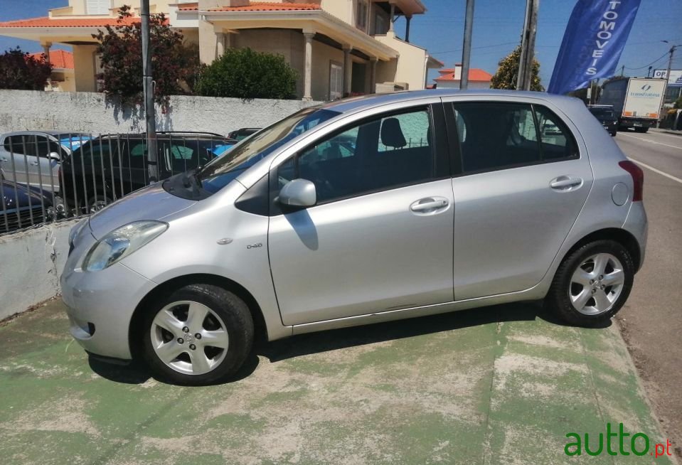 2007' Toyota Yaris photo #1