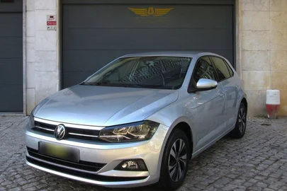 2021' Volkswagen Polo