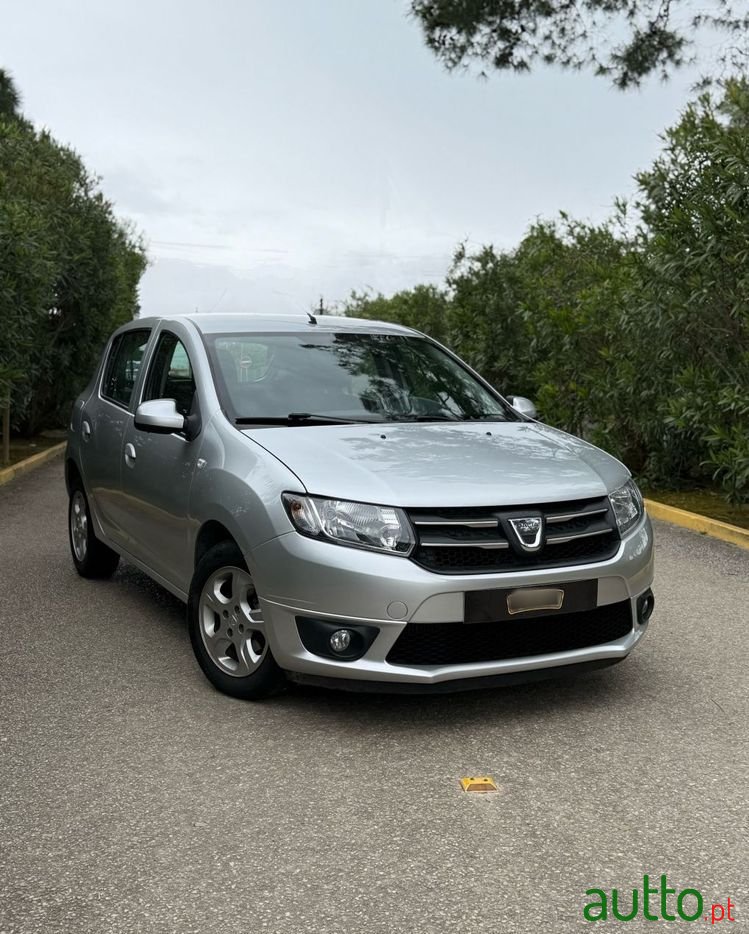 2016' Dacia Sandero photo #1