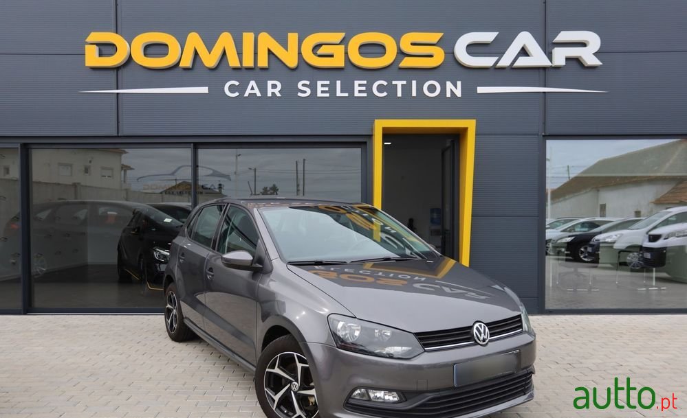 2016' Volkswagen Polo 1.4 Tdi Lounge photo #1