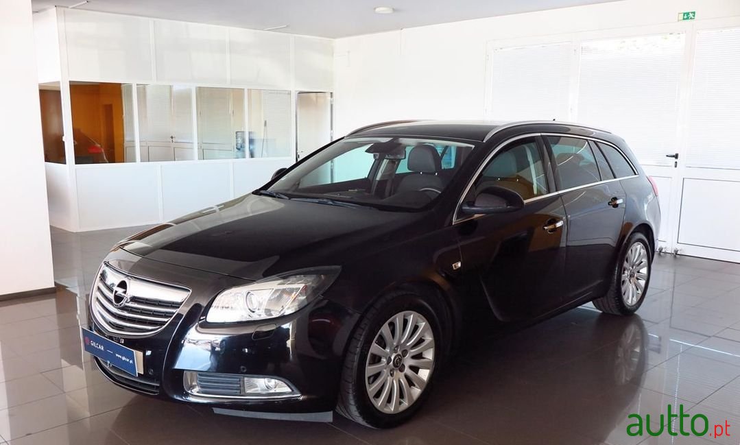 2009' Opel Insignia Sport Tourer photo #1