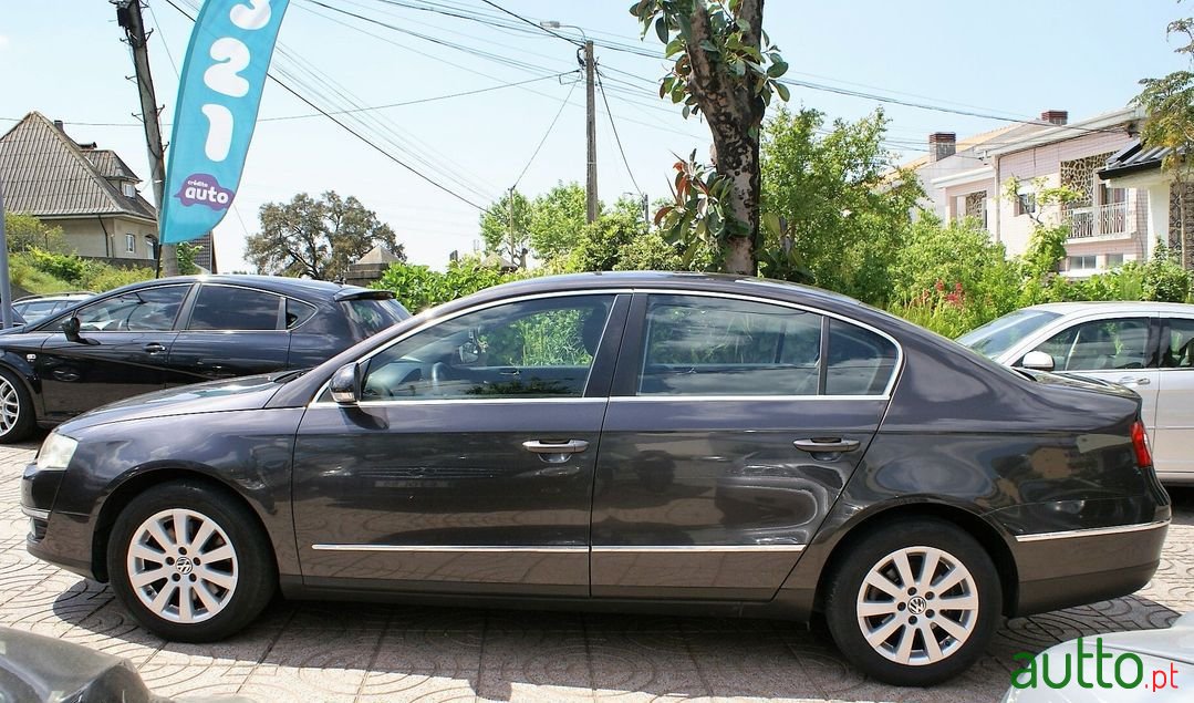 2006' Volkswagen Passat photo #5