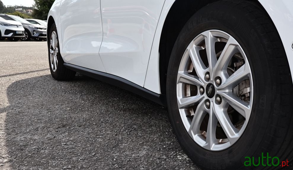 2022' Ford Focus 1.0 Ecoboost photo #4