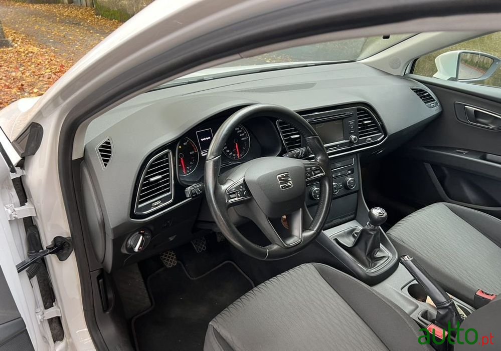 2014' SEAT Leon photo #6