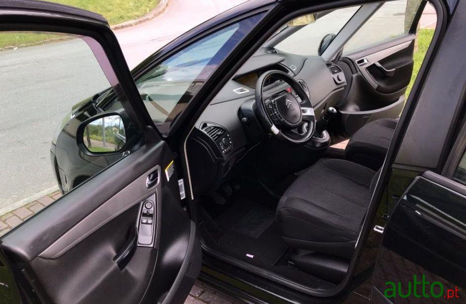 2009' Citroen C4 Grand Picasso photo #1