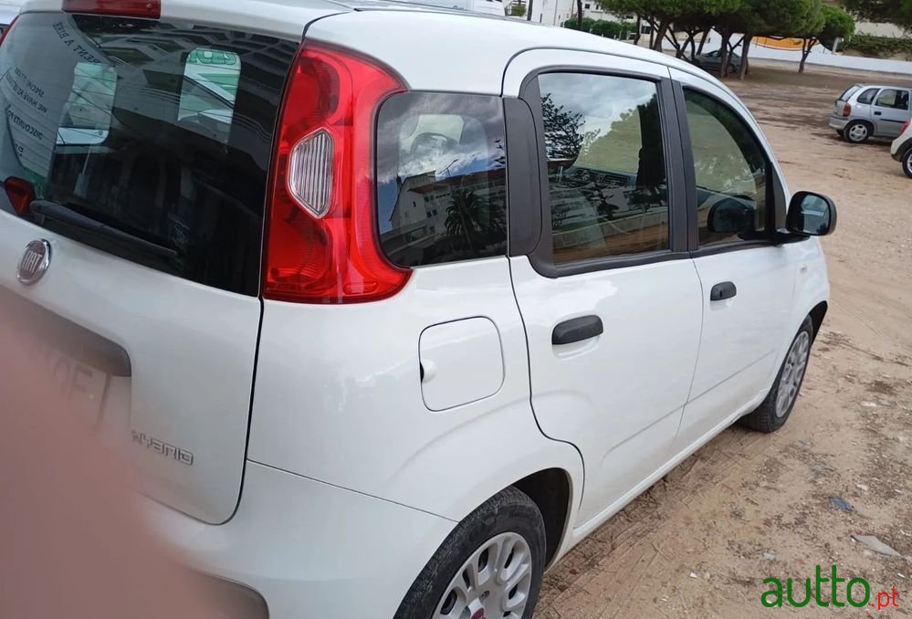 2022' Fiat Panda 1.0 Hybrid photo #2