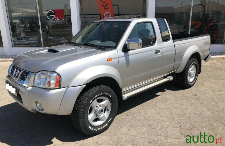 2005' Nissan Navara photo #2
