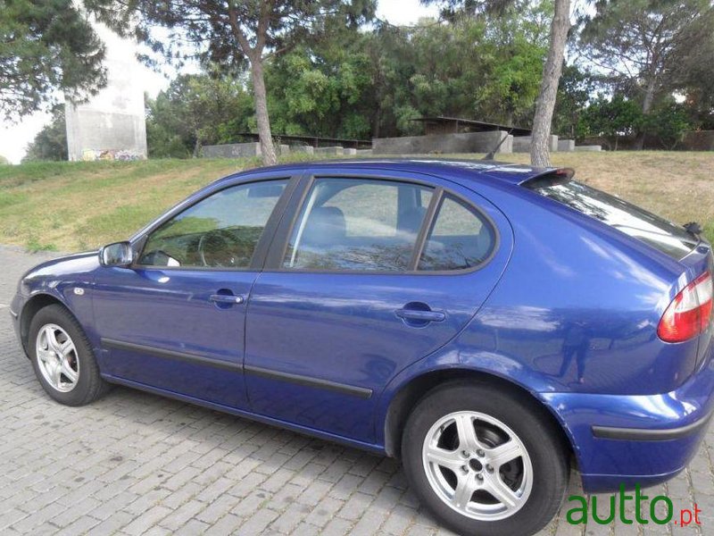 2001' SEAT Leon 1.9 Tdi Sport photo #2