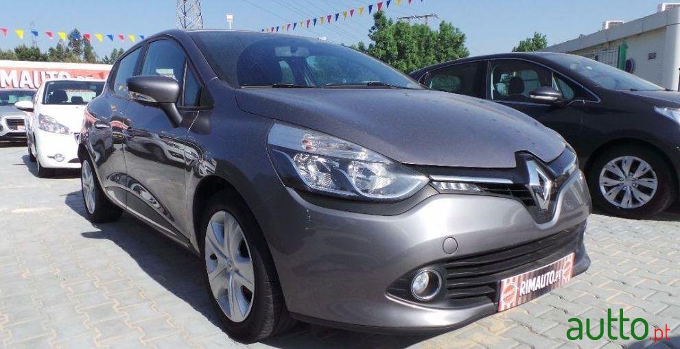 2014' Renault Clio 1.5 Dci Dynamique S photo #2