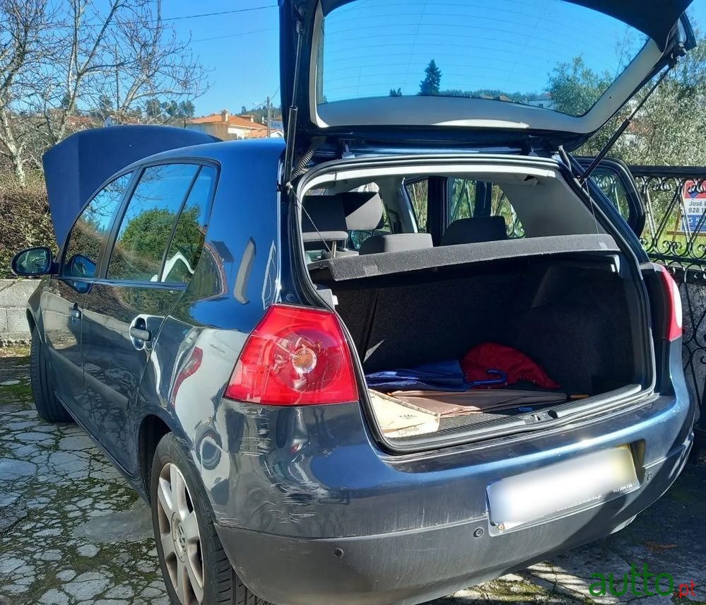 2005' Volkswagen Golf 1.4 Fsi Confortline photo #1