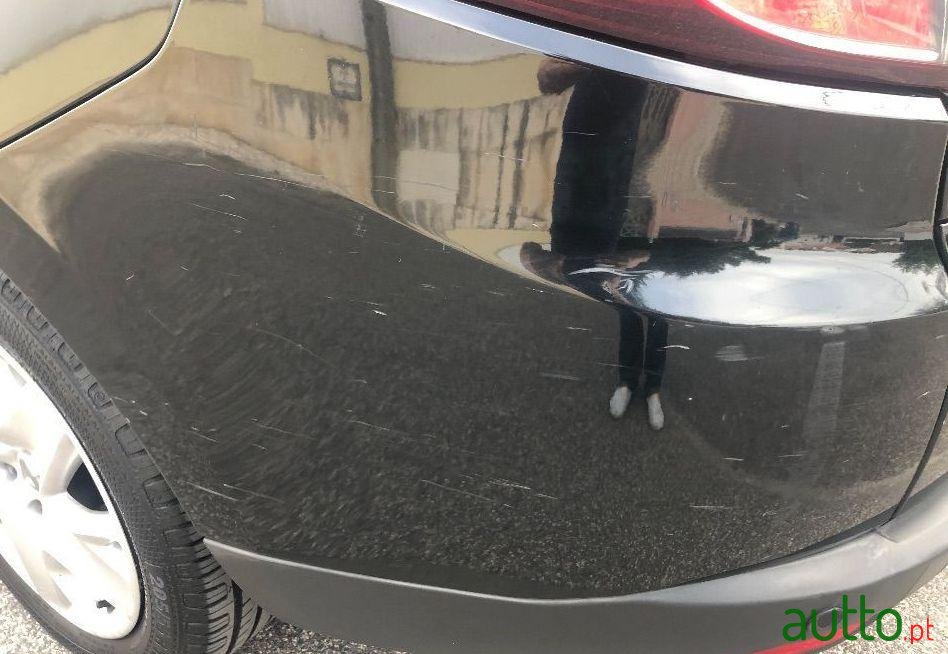 2011' Renault Megane Sport Tourer photo #2