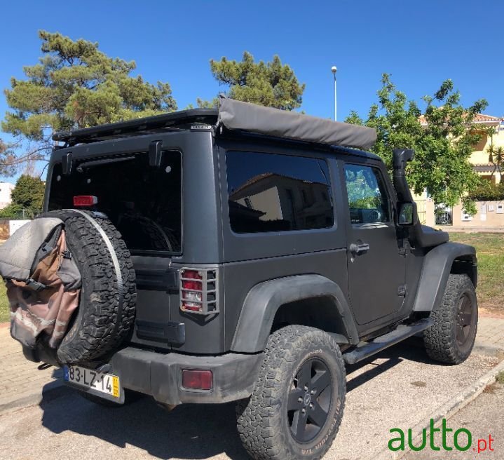 2011' Jeep Wrangler photo #3