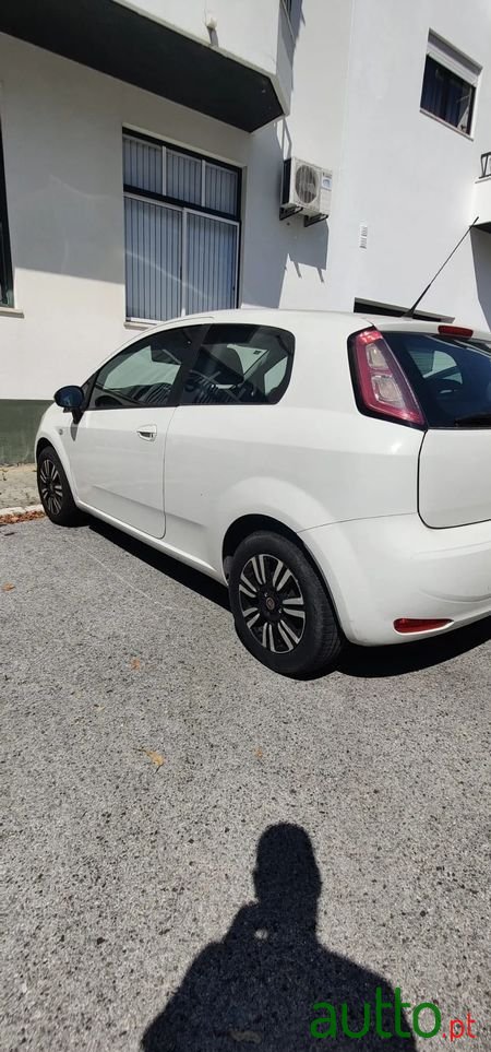 2013' Fiat Punto photo #1