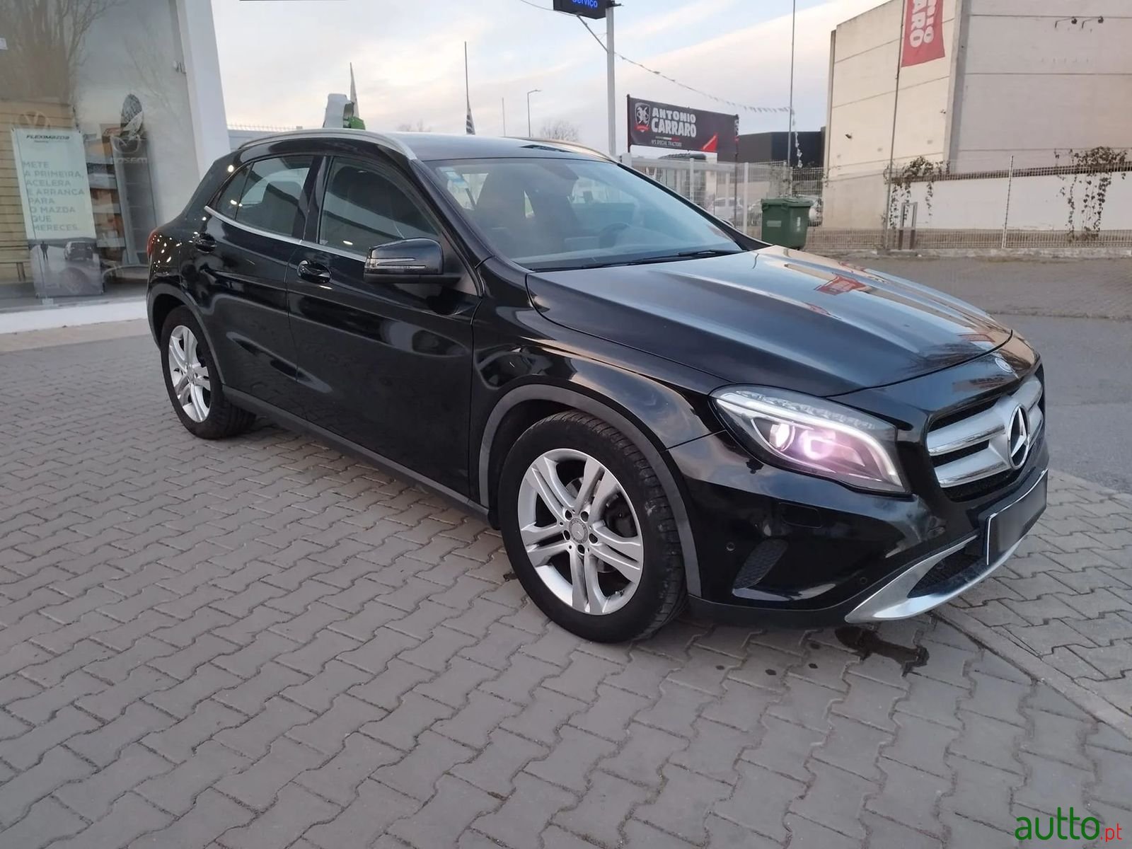 2014' Mercedes-Benz Gla-220 photo #2