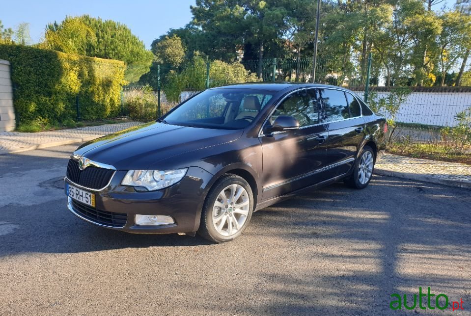 2009' Skoda Superb photo #3