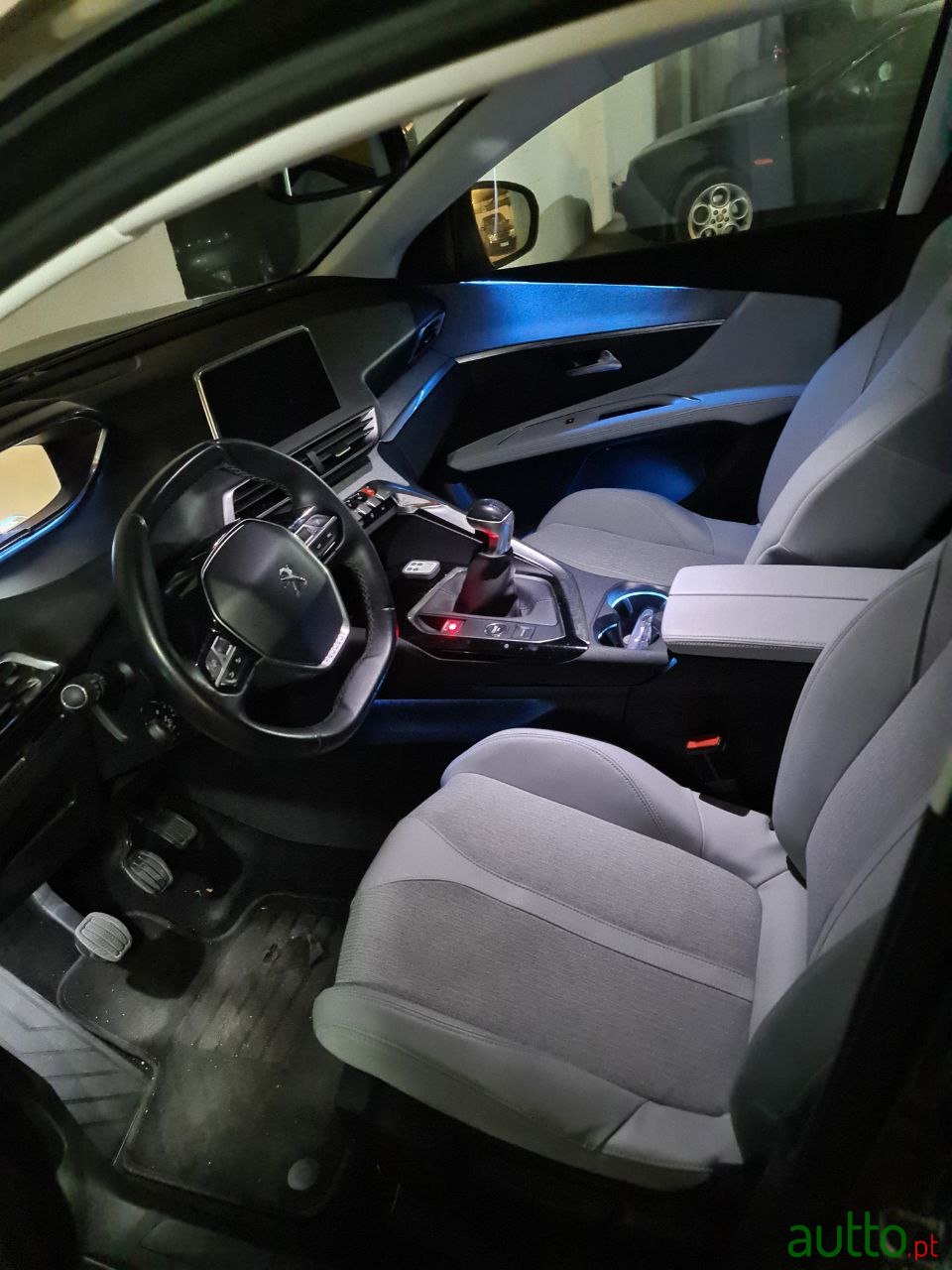 2018' Peugeot 5008 photo #6