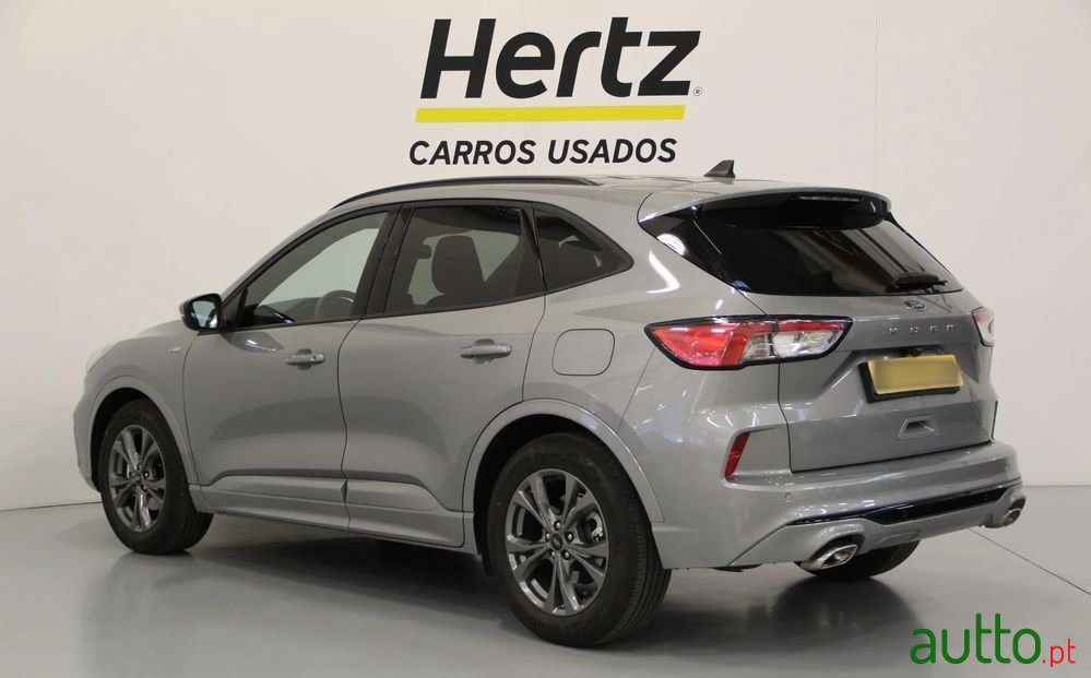 2022' Ford Kuga photo #3