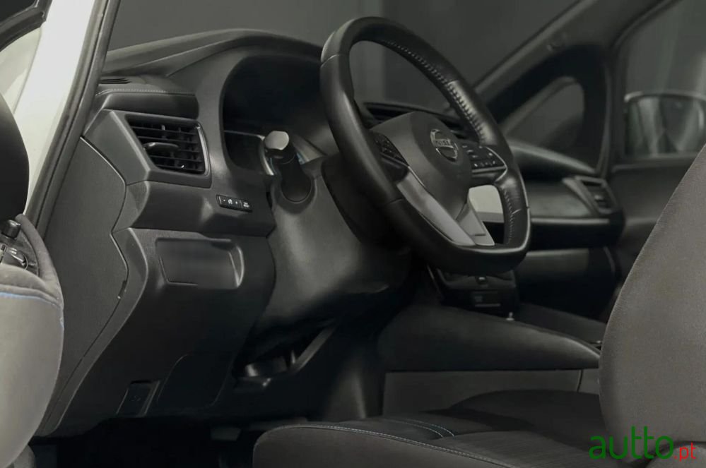 2020' Nissan Leaf photo #2