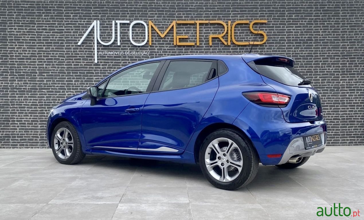 2016' Renault Clio photo #2