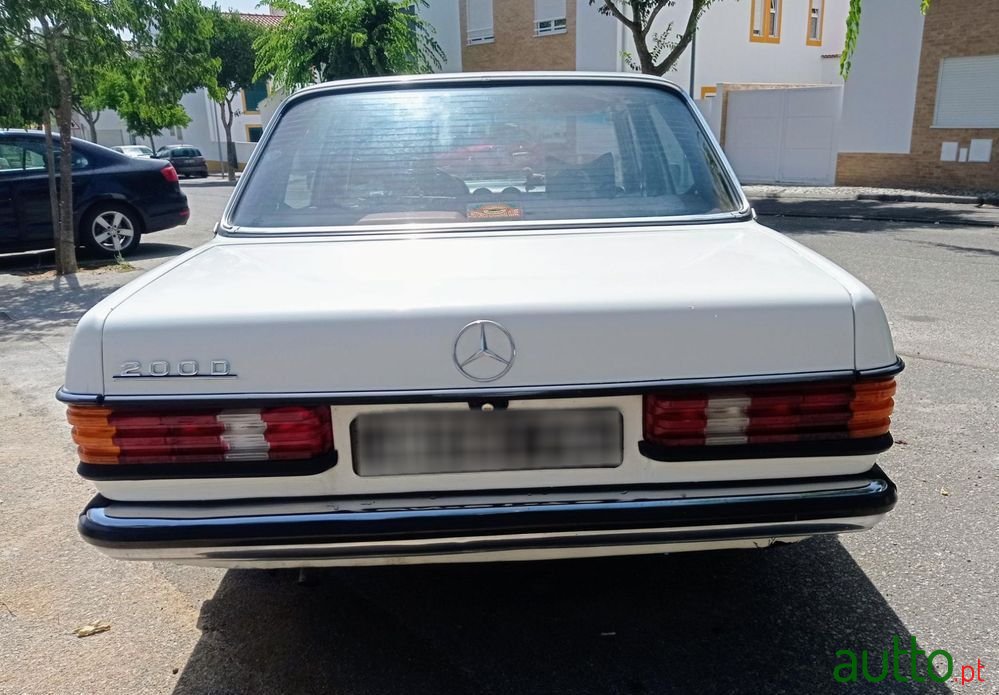 1982' Mercedes-Benz 200 photo #4