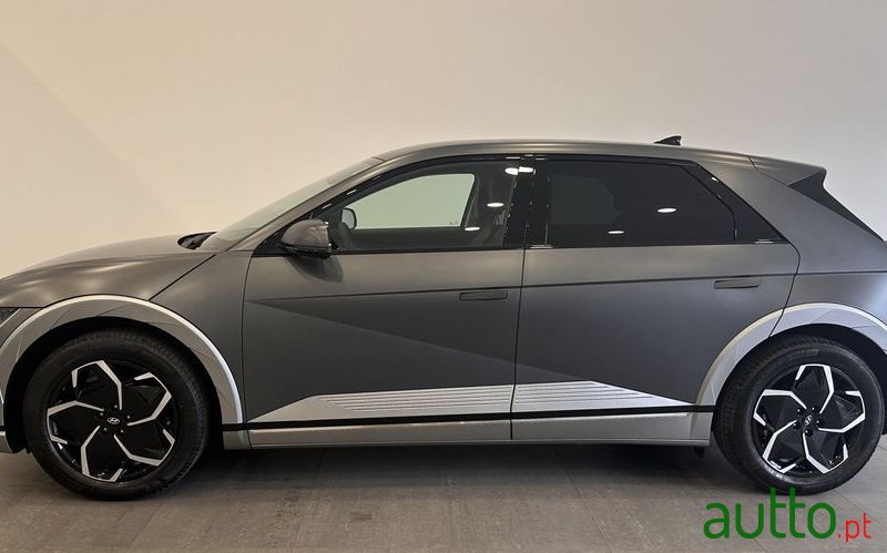 2024' Hyundai Ioniq 5 photo #4