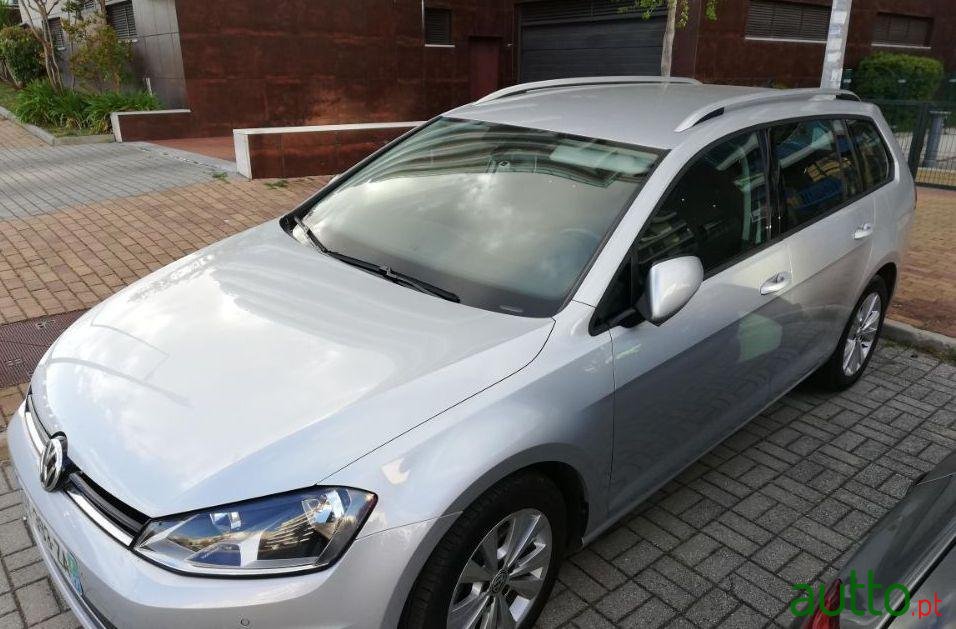 2016' Volkswagen Golf Variant photo #1