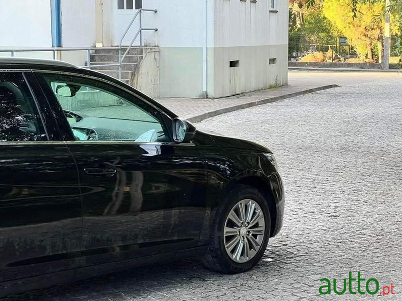 2020' Peugeot 308 Sw photo #5