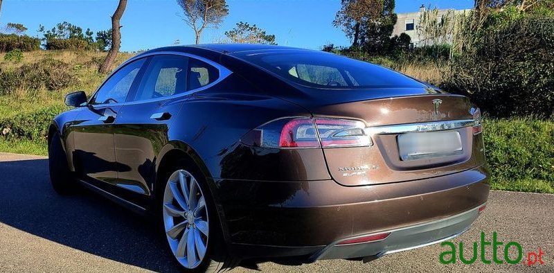 2014' Tesla Model S Standard photo #3