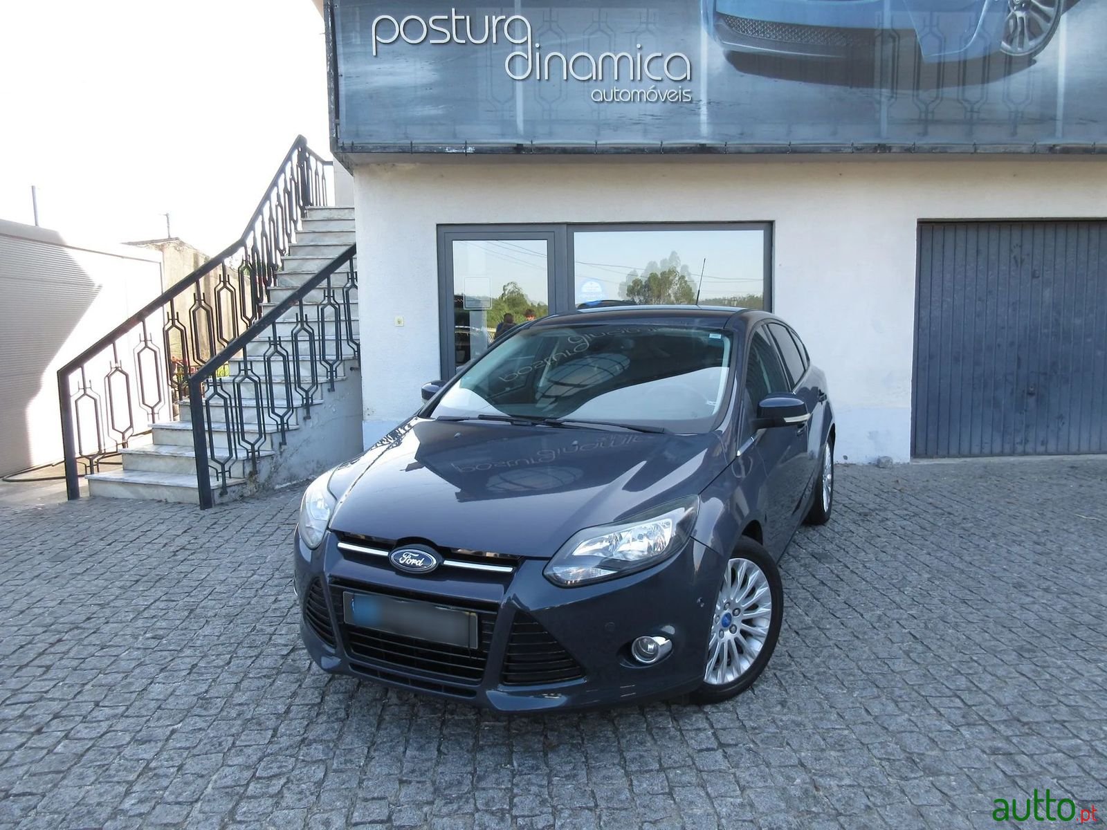 2011' Ford Focus photo #1