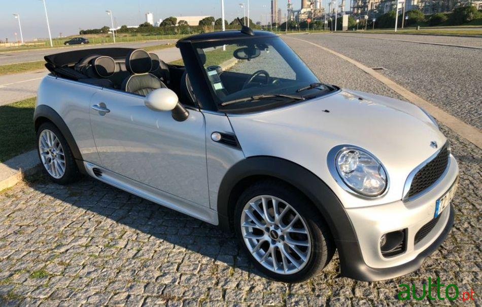 2015' MINI Jonh Cooper Works photo #2