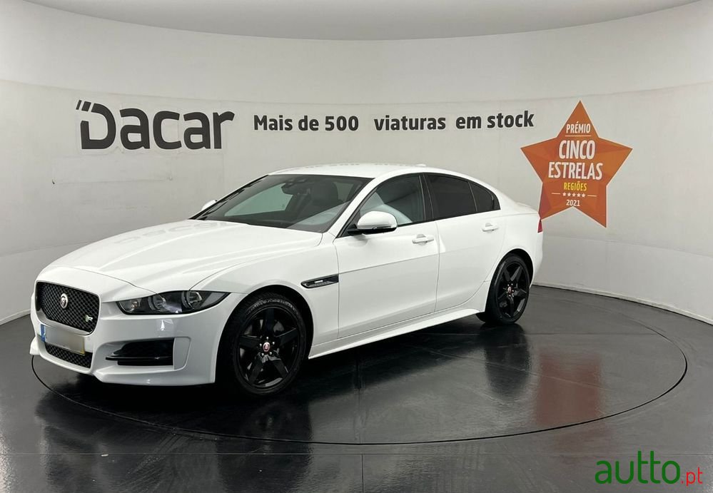 2017' Jaguar XE photo #2