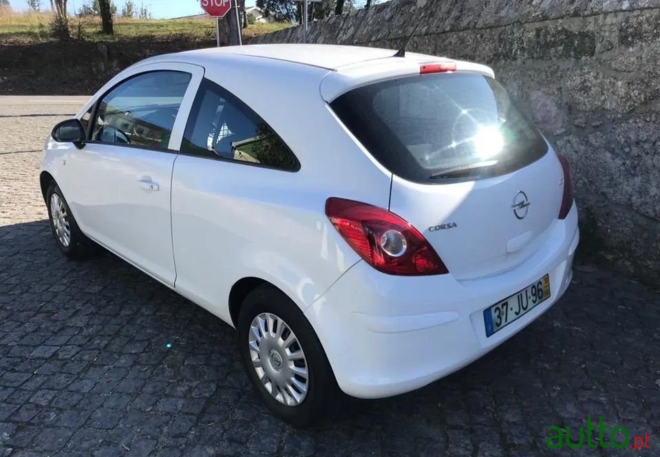 2010' Opel Corsa photo #4