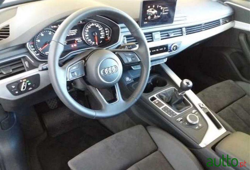2016' Audi A4 2.0 Tdi 150 Sport photo #2