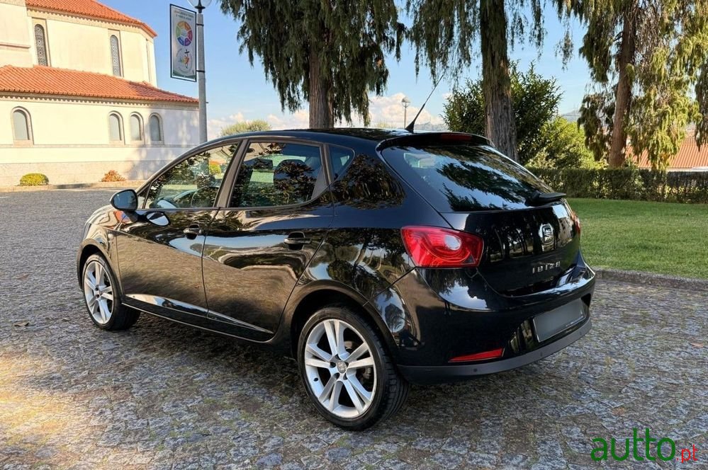 2012' SEAT Ibiza photo #4