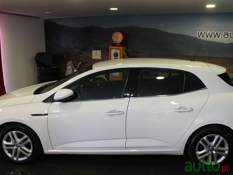 2018' Renault Megane photo #3