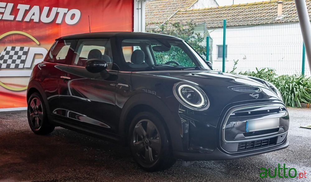 2022' MINI Cooper Se 3 Portas photo #3