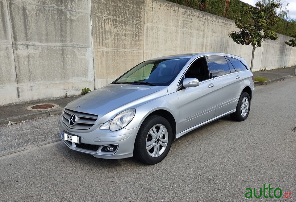 2007' Mercedes-Benz R-320 photo #2